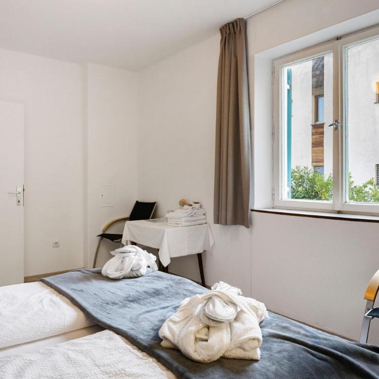 Haus Burger Vilpian - Doppelzimmer mit Bergblick - 6