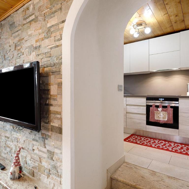 Appartamento Mery - Appartamento Deluxe con 2 Camere da Letto e Vista Giardino - 13