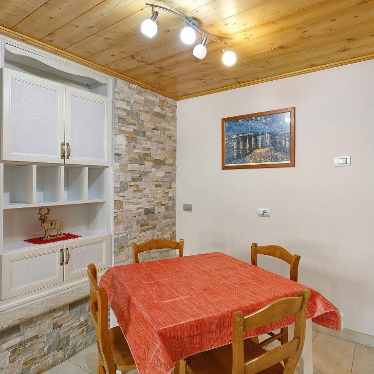 Appartamento Mery - Appartamento Deluxe con 2 Camere da Letto e Vista Giardino - 10