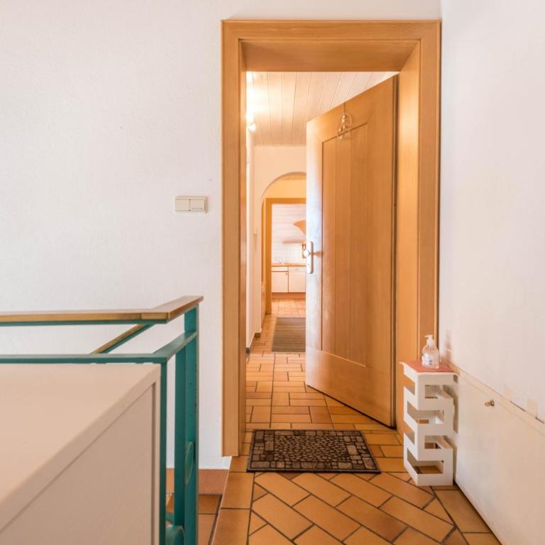 Apartment Vigl Lodge - Three-Bedroom Premium Apartment with Balcony - 22