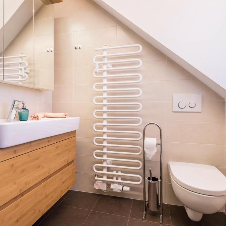 Apartment Vigl Lodge - Three-Bedroom Premium Apartment with Balcony - 16