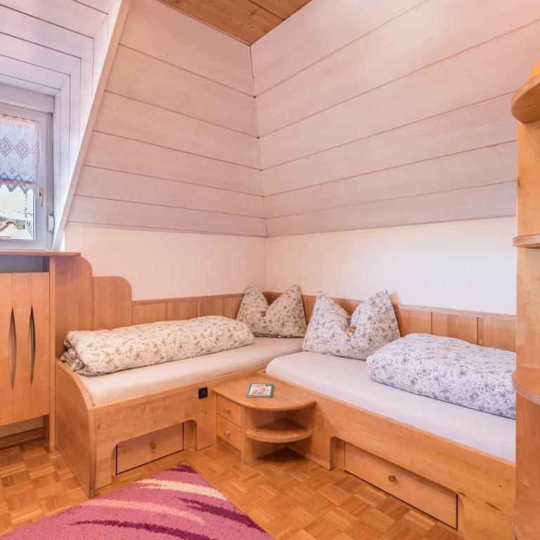 Apartment Vigl Lodge - Three-Bedroom Premium Apartment with Balcony - 20