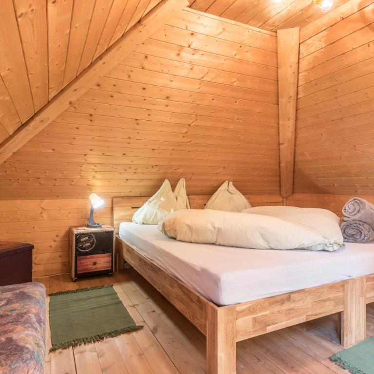 Apartment Vigl Lodge - Three-Bedroom Premium Apartment with Balcony - 15