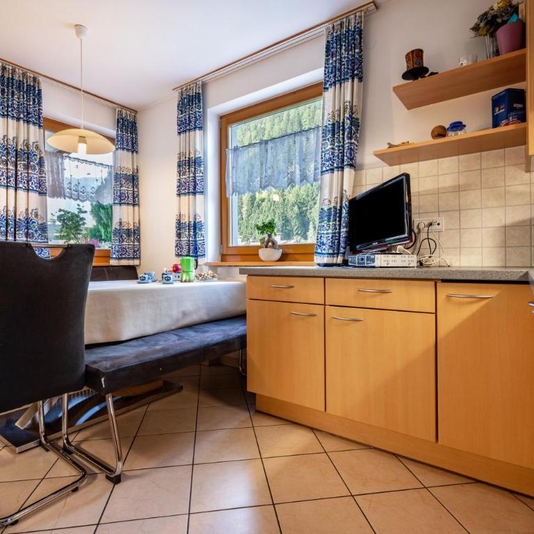 Haus Kofler - Apartment with Terrace - 23
