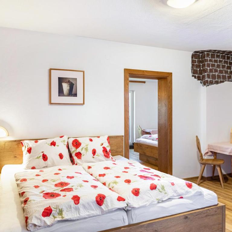 Pension Heidelberg - Vierbettzimmer mit Dusche - 9