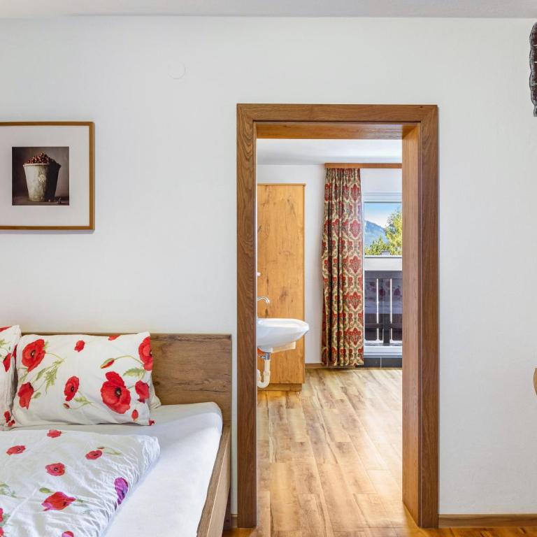Pension Heidelberg - Vierbettzimmer mit Dusche - 11