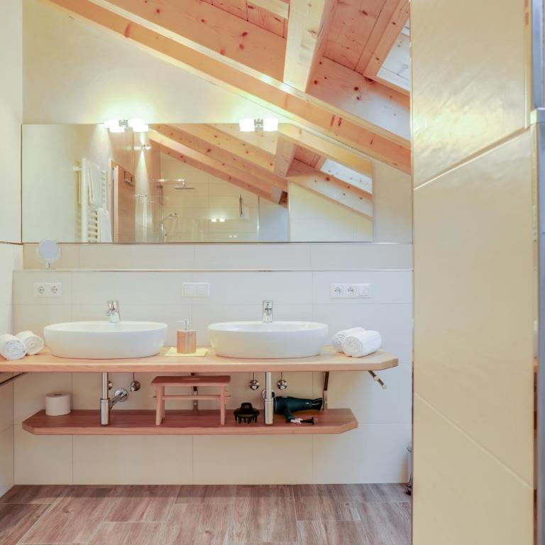 Ferienwohnung Partnachklamm - Apartamento Premium de 3 dormitorios con balcón - 13