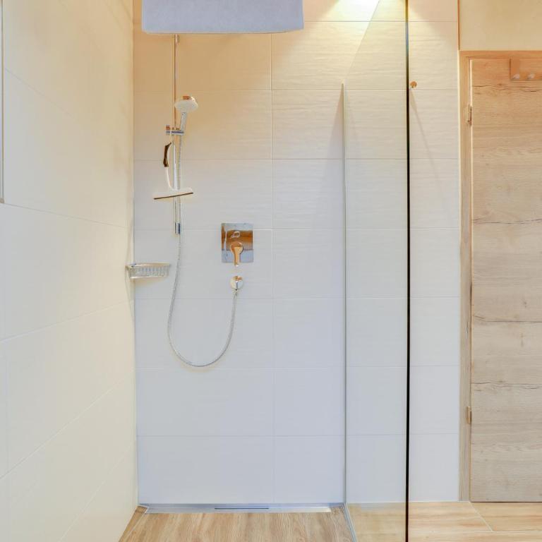 Ferienwohnung Partnachklamm - Apartamento Premium de 3 dormitorios con balcón - 16