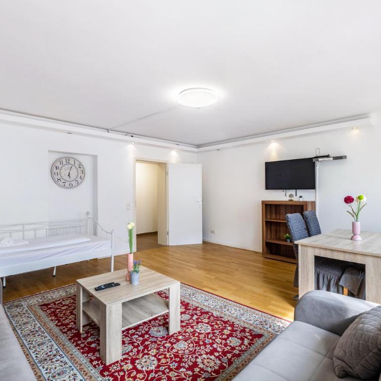 Aldars Urban Trio Suite No.6 - Deluxe Apartment mit Balkon und 2 Schlafzimmern - 3