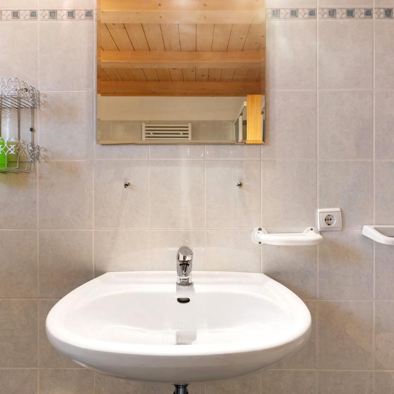 Heinzenhof Welschnofen - Two-Bedroom Deluxe Apartment with Garden View - 20