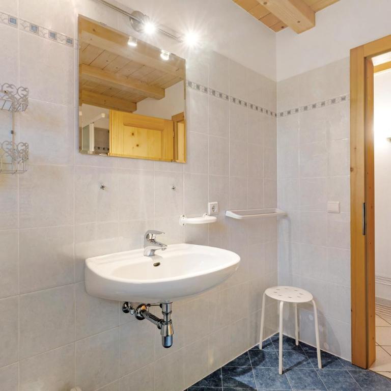 Heinzenhof Welschnofen - Two-Bedroom Deluxe Apartment with Garden View - 22