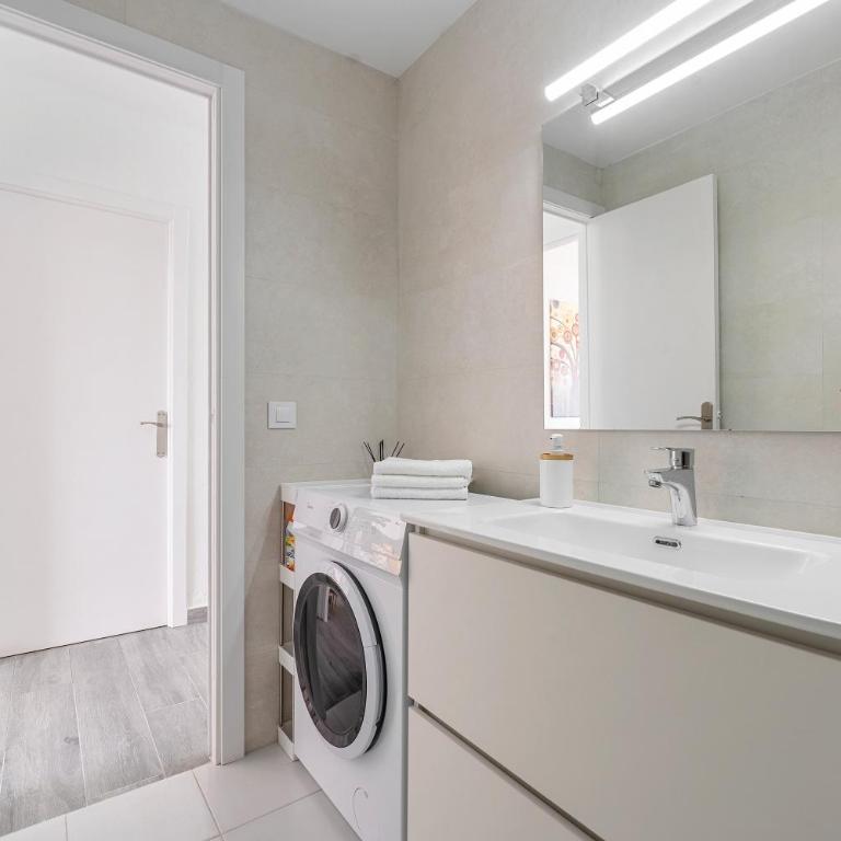 Apartamento moderno y soleado - Apartamento Premium de 3 dormitorios con balcón - 14