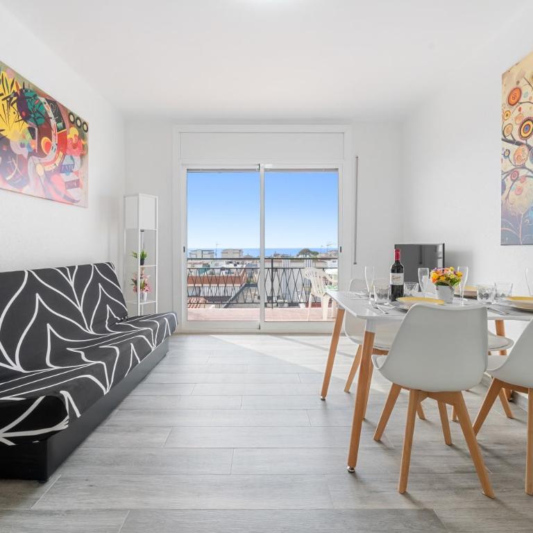Apartamento moderno y soleado - Apartamento Premium de 3 dormitorios con balcón - 1