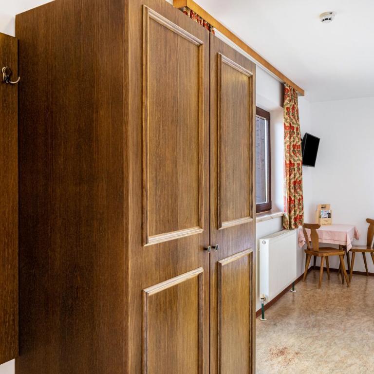 Pension Heidelberg - Standard Zimmer mit Queensize-Bett - 14