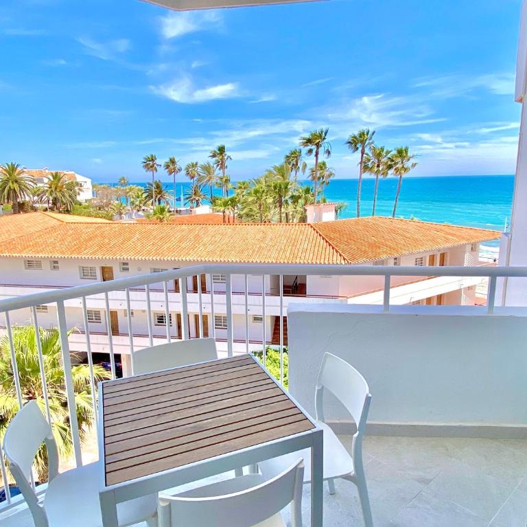 Apartment 511 Torresol, Sea Views - Apartamento Deluxe de 2 dormitorios con vistas al mar - 1
