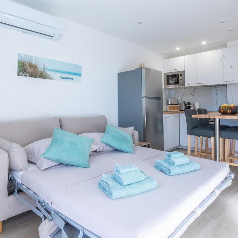 Appartement à Saint-Raphael - Superior One-Bedroom Apartment with Balcony - 7