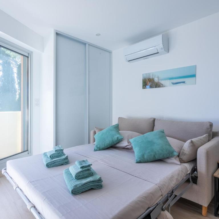 Appartement à Saint-Raphael - Superior One-Bedroom Apartment with Balcony - 8