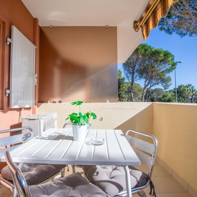 Appartement à Saint-Raphael - Superior One-Bedroom Apartment with Balcony - 2