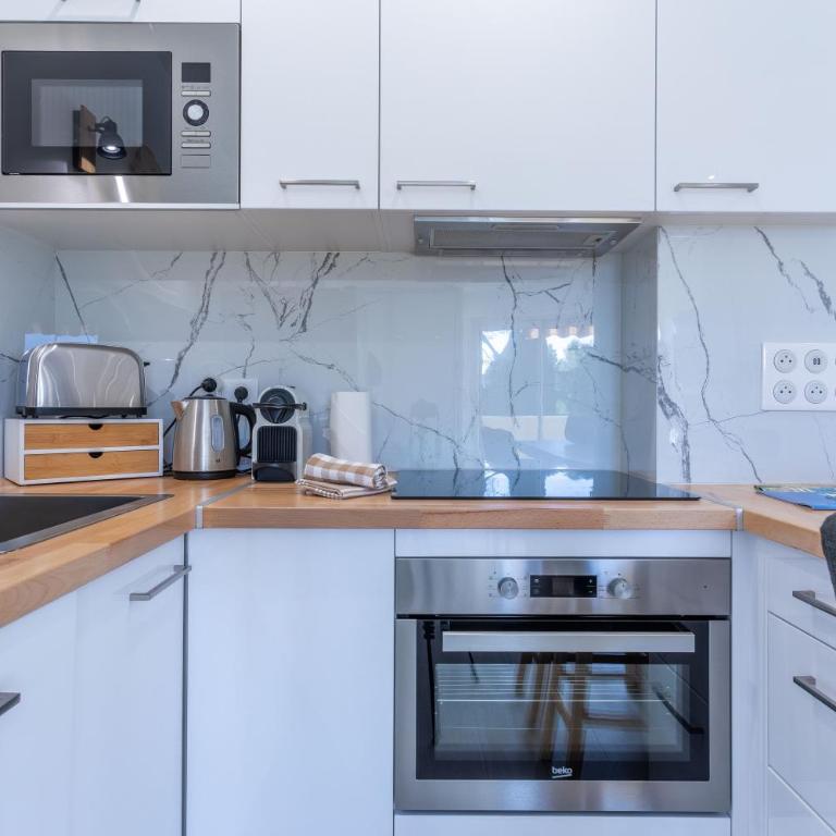 Appartement à Saint-Raphael - Superior One-Bedroom Apartment with Balcony - 11