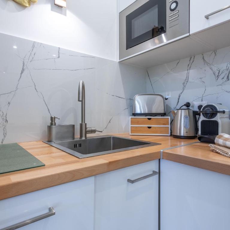 Appartement à Saint-Raphael - Superior One-Bedroom Apartment with Balcony - 12