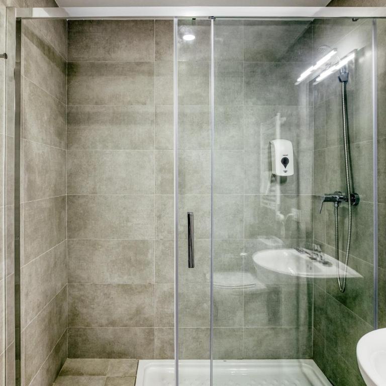 Giuliano Superior 2 para 4 personas - Habitación Cuádruple con ducha - 18