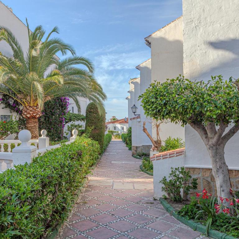 Casa Nutt by the Sea - Three-Bedroom House - 23