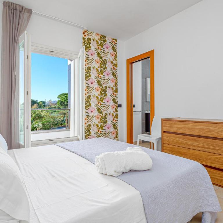 Villa Marconi Apartment 8 - Two-Bedroom Deluxe Apartment with Ocean View - 7