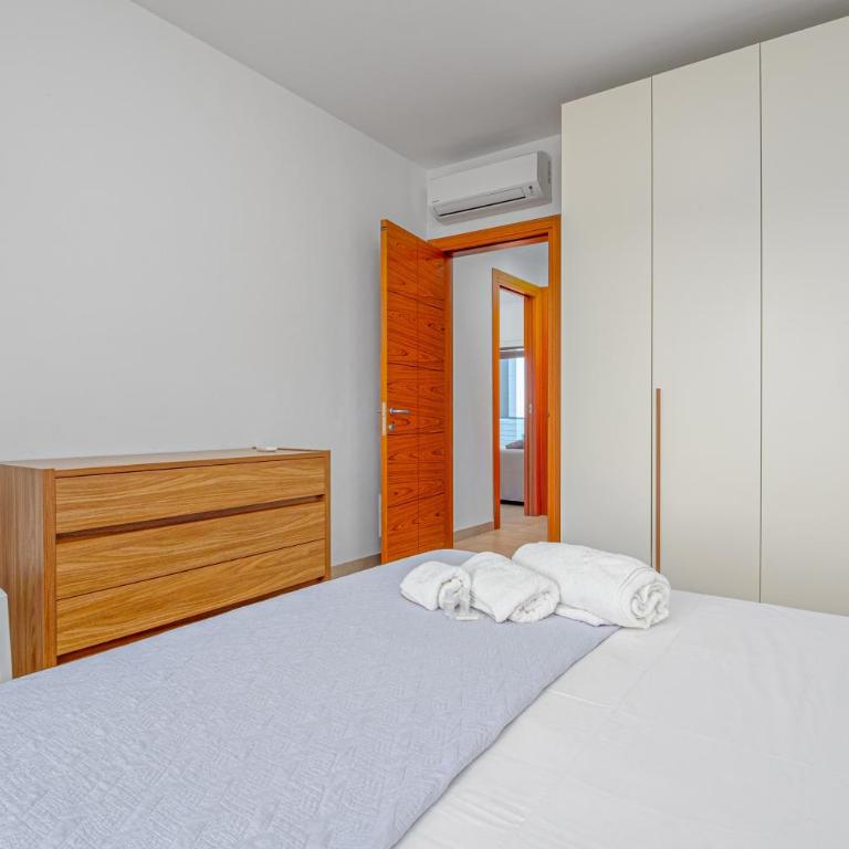 Villa Marconi Apartment 8 - Two-Bedroom Deluxe Apartment with Ocean View - 10