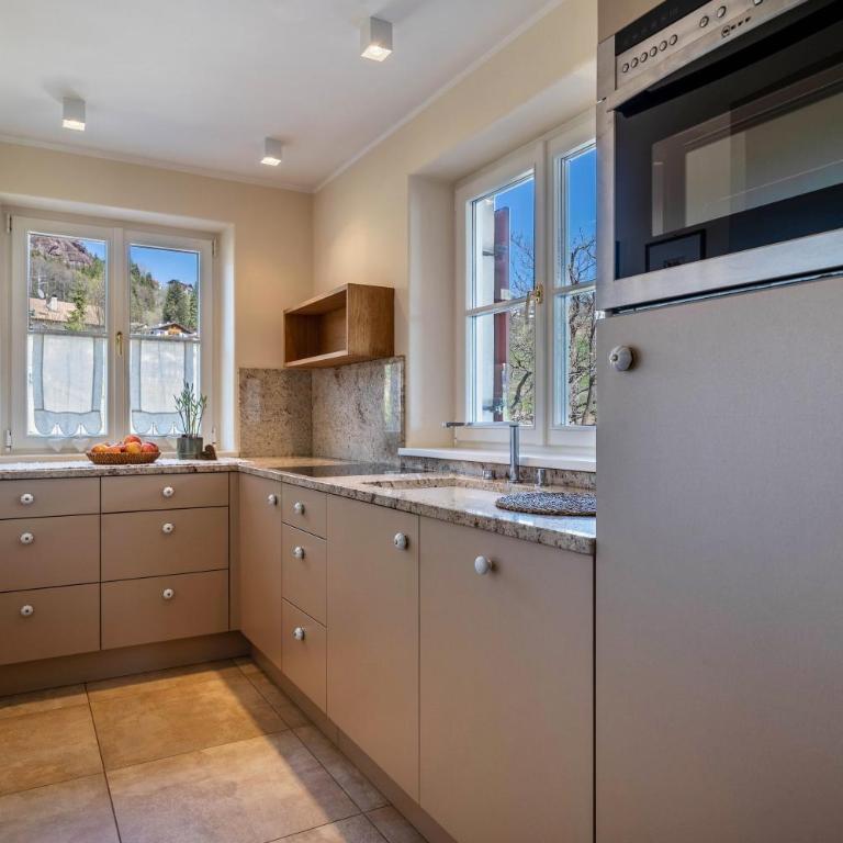 Alber Ferienwohnung Mürri - Two-Bedroom Deluxe Apartment with Garden View - 18