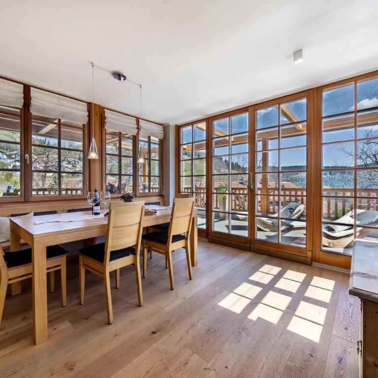 Alber Ferienwohnung Mürri - Two-Bedroom Deluxe Apartment with Garden View - 14