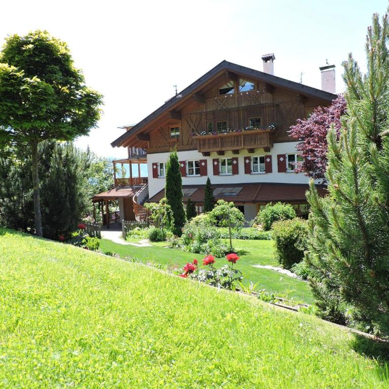 Alber Ferienwohnung Mürri - Two-Bedroom Deluxe Apartment with Garden View - 37