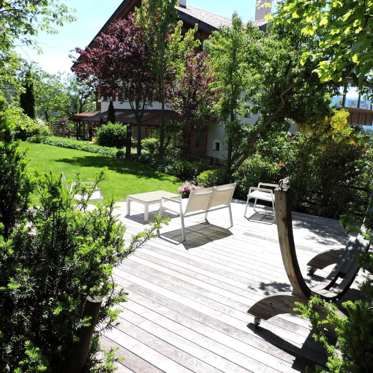 Alber Ferienwohnung Mürri - Two-Bedroom Deluxe Apartment with Garden View - 32