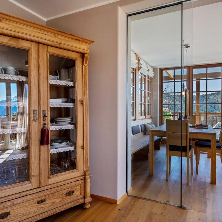 Alber Ferienwohnung Mürri - Two-Bedroom Deluxe Apartment with Garden View - 7