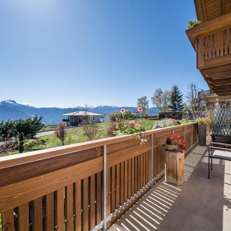Alber Ferienwohnung Mürri - Two-Bedroom Deluxe Apartment with Garden View - 26