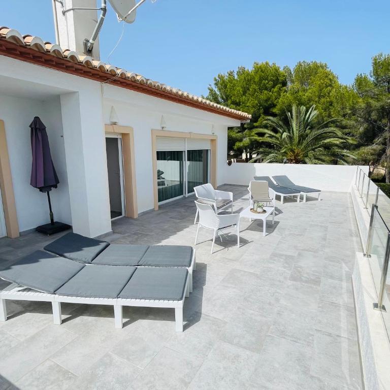 Gloriann - Villa with Sea View - 25