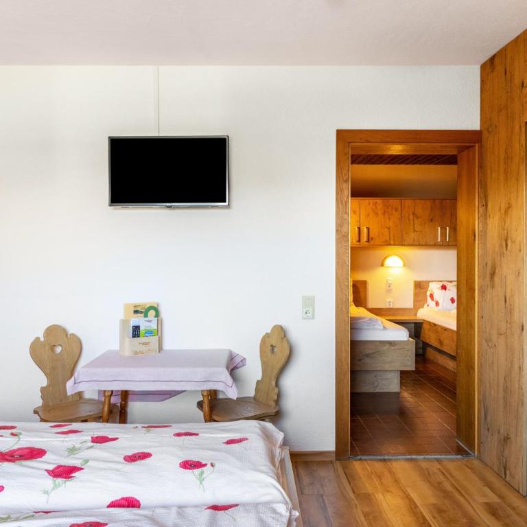 Pension Heidelberg - Vierbettzimmer mit Dusche - 9