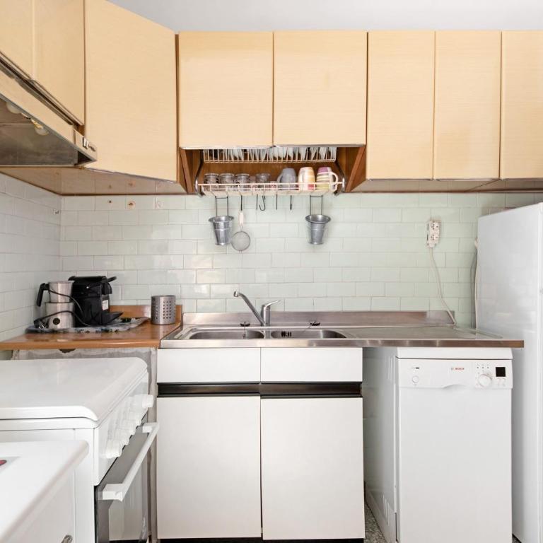 Condominio Sereno - Appartamento Premium con 3 Camere da Letto e Balcone - 15