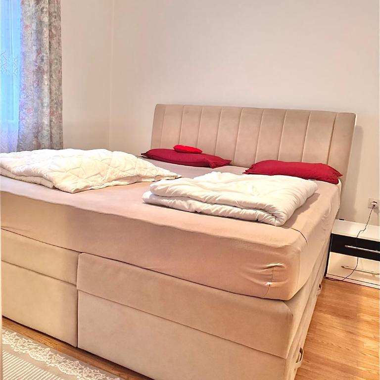 Bihać KINESKI ZID - Two-Bedroom Apartment - 3
