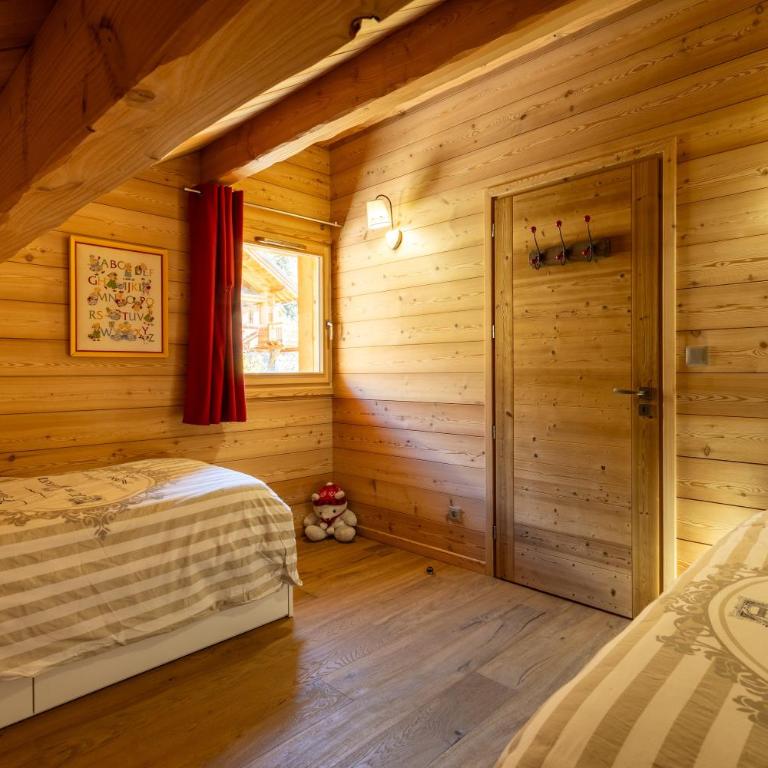 Chalet Le Chastel - Two-Bedroom Deluxe Apartment with Garden View - 15