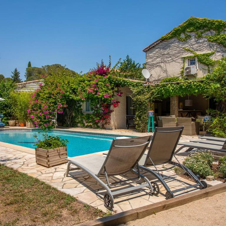 Villa provençale proche de la mer - Villa mit Gartenblick - 3