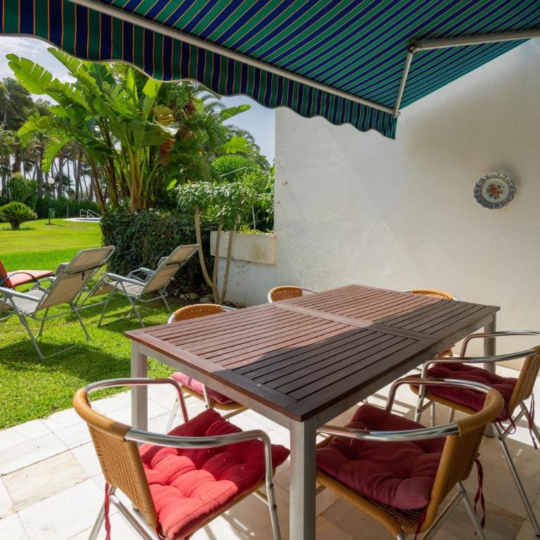 Spacious Beachfront Holiday Home - Casa de 3 dormitorios - 32