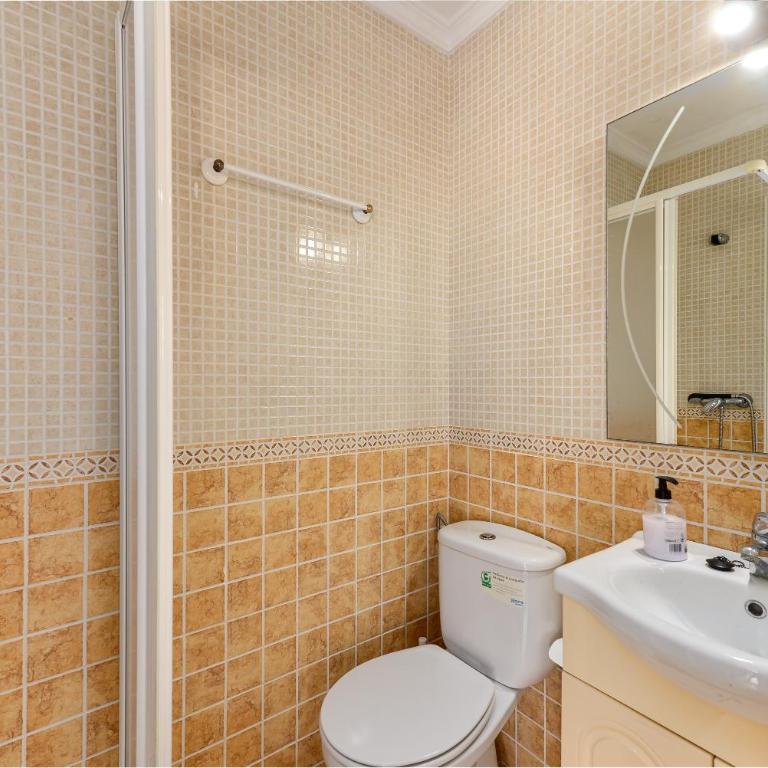 Spacious Beachfront Holiday Home - Casa de 3 dormitorios - 22