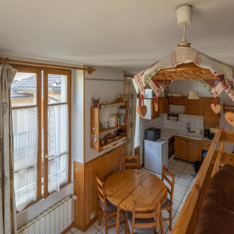 Studio en centre village St Gervais - Superior One-Bedroom Apartment with Balcony - 6