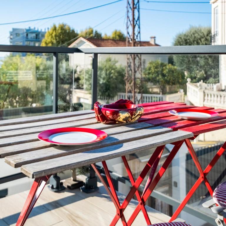 T3 Cros De Cagnes Bord De plage - Two-Bedroom Deluxe Apartment with Garden View - 10
