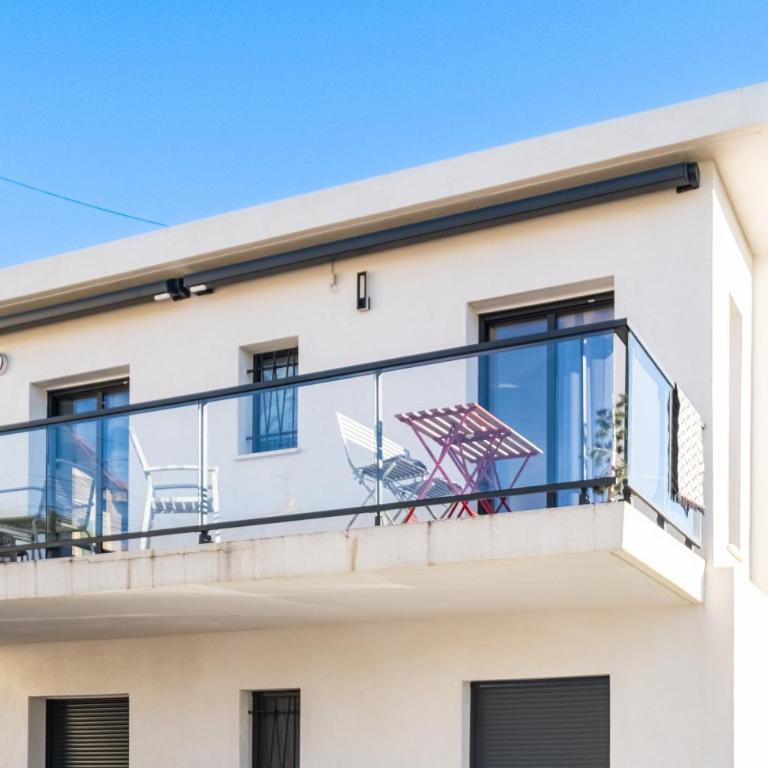 T3 Cros De Cagnes Bord De plage - Two-Bedroom Deluxe Apartment with Garden View - 1