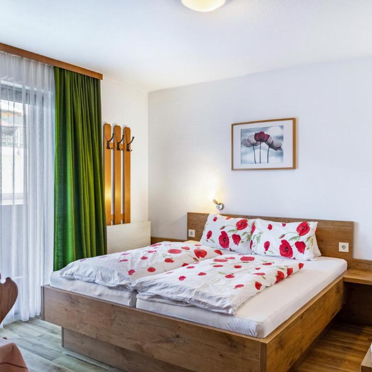Pension Heidelberg - Dreibettzimmer mit Dusche - 4