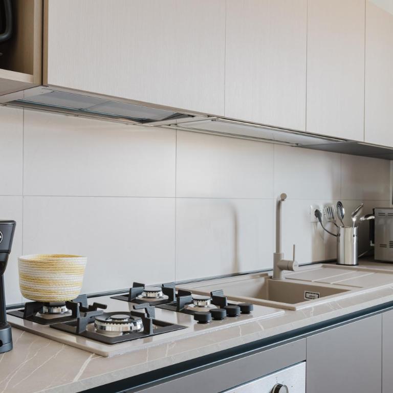 Villa Tramonti - Appartamento Deluxe con 2 Camere da Letto e Vista Giardino - 16