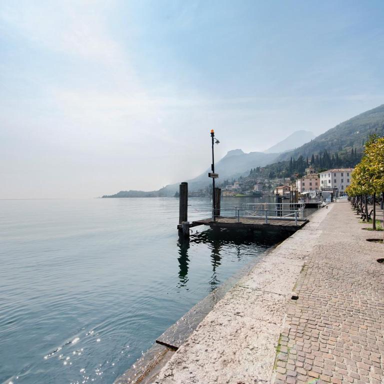Gemhouse Rubino garda lake - One-Bedroom Apartment with Lake View - 32