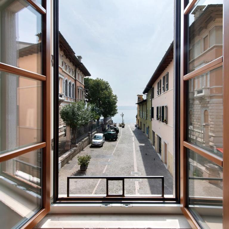 Gemhouse Rubino garda lake - One-Bedroom Apartment with Lake View - 4