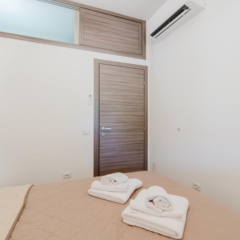 Villa Tramonti - Appartamento Deluxe con 2 Camere da Letto e Vista Giardino - 8